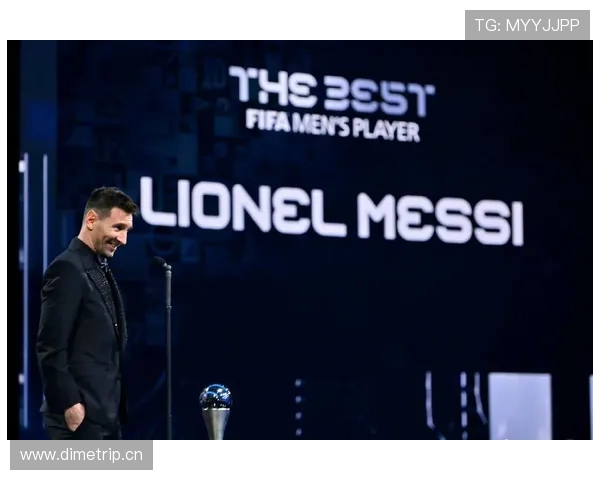 梅西那边新买了辆跑车，朋友圈晒得跟开时装秀似的，真跟球场上那个样儿差远了